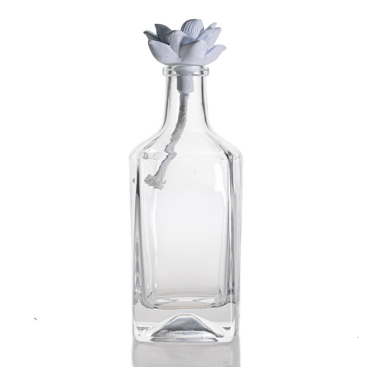 Home Decor Square Aroma Oil Bottle Clear Glass 530ml Empty Reed Diffuser Glass Bottle With Flower